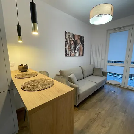 Apartament 公寓 *